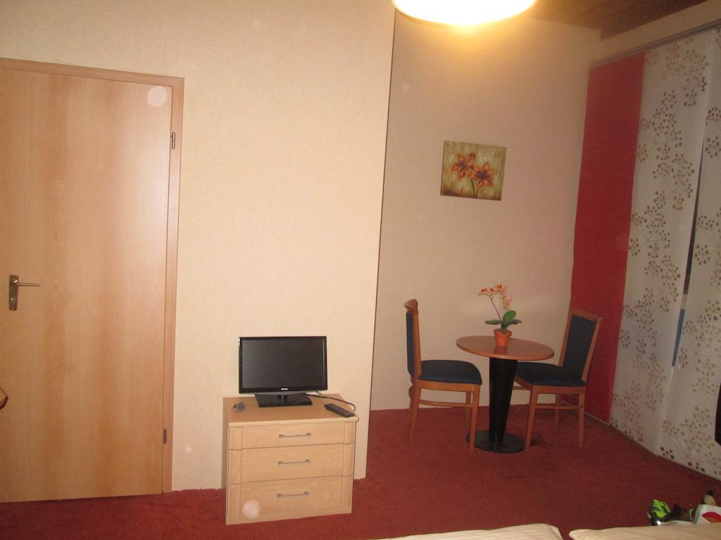 Gruener Baum Nuernberg Brunn Hotel Phòng bức ảnh